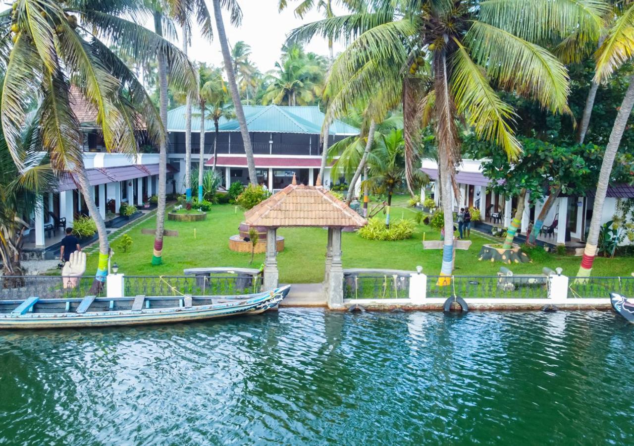 Voye Homes Majestic Retreat Resort Varkala Paravūr Eksteriør billede