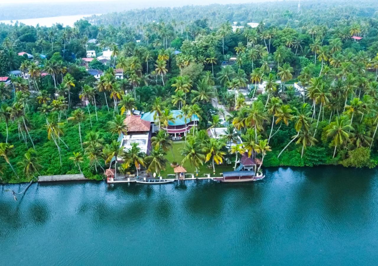 Voye Homes Majestic Retreat Resort Varkala Paravūr Eksteriør billede